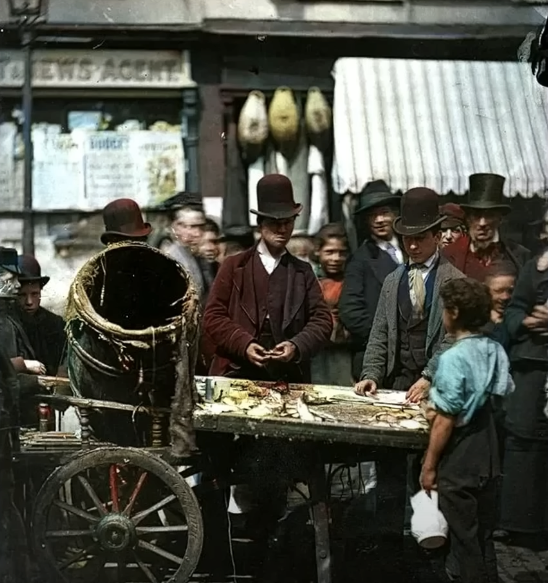 17 Vintage Photos of Great Britain's Victorian Era