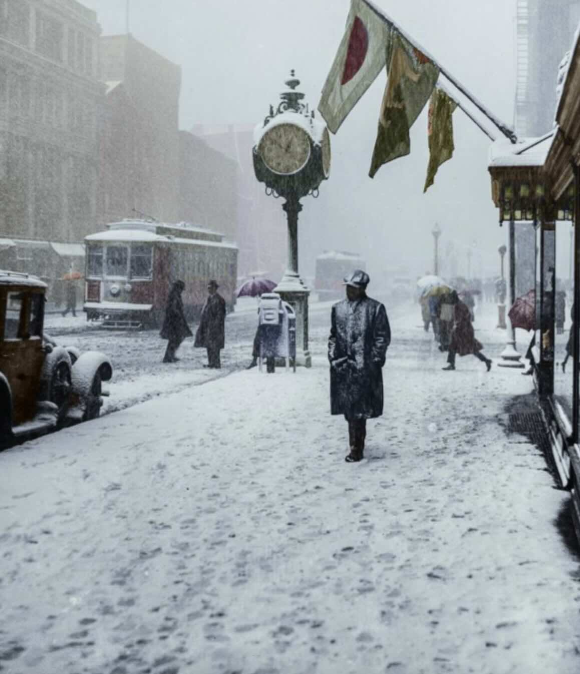 20 Colorized Mid to the Late 1920s Photos