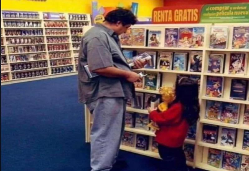 バディリー　写真集　コレクター　1999年　ヴィンテージ 24 Vintage Pics That Capture 1999 Perfectly