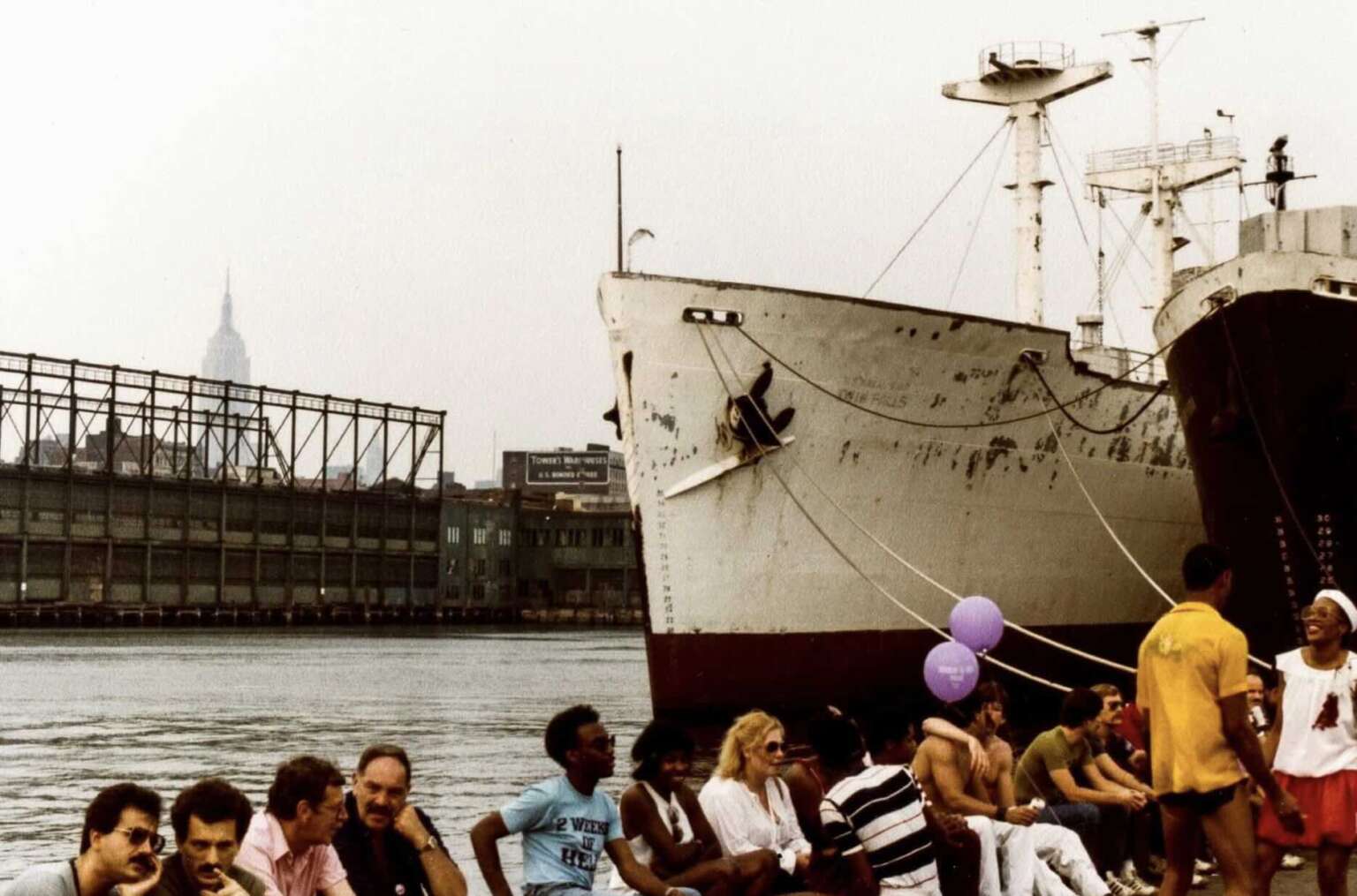 35 Nostalgic Vintage Photos That Perfectly Capture 1981-1982