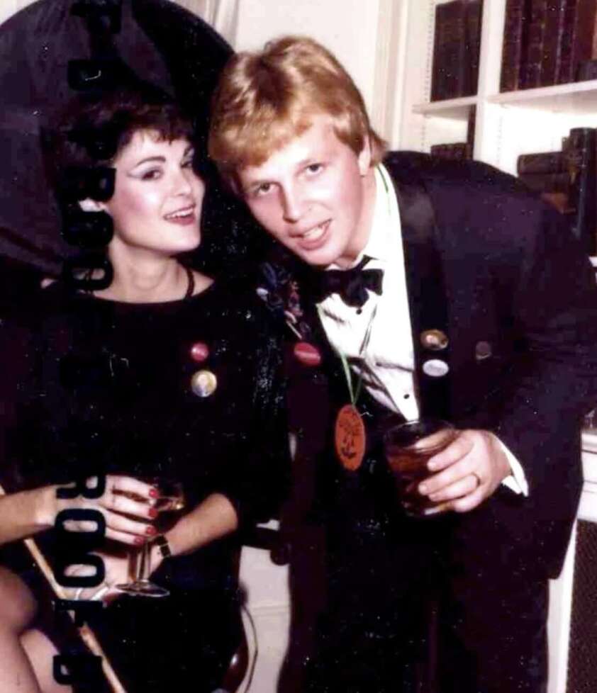 35 Nostalgic Vintage Photos of 1982