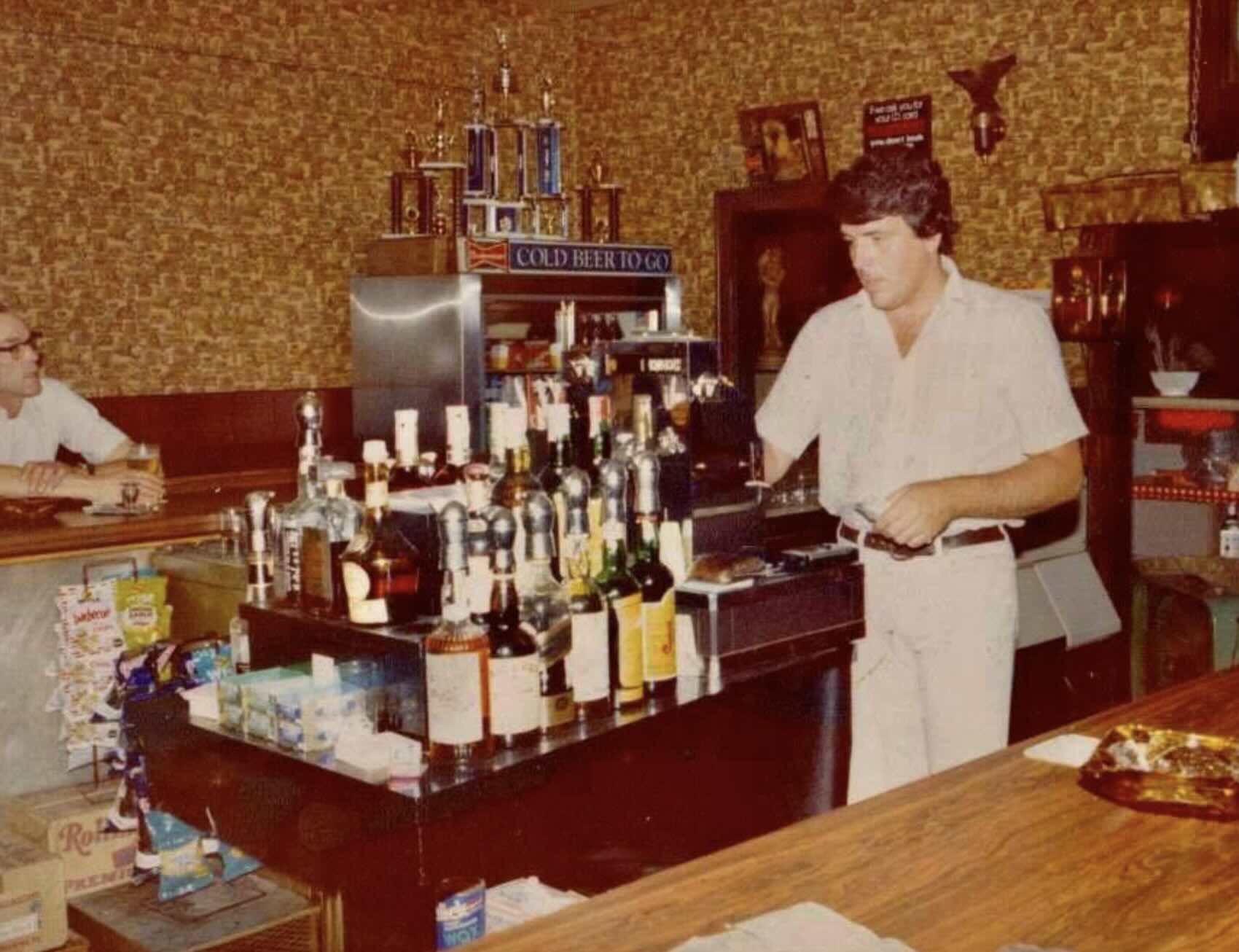 35 Nostalgic Vintage Photos of 1982