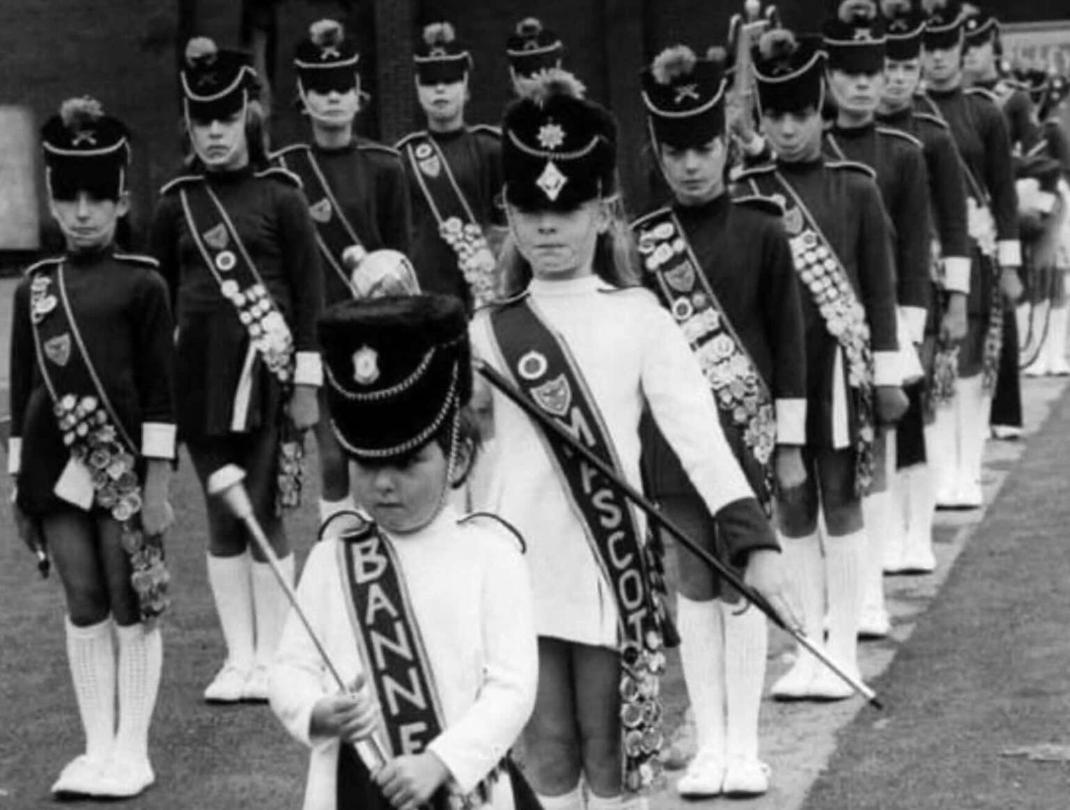 35 Nostalgic Vintage Photos of 1982