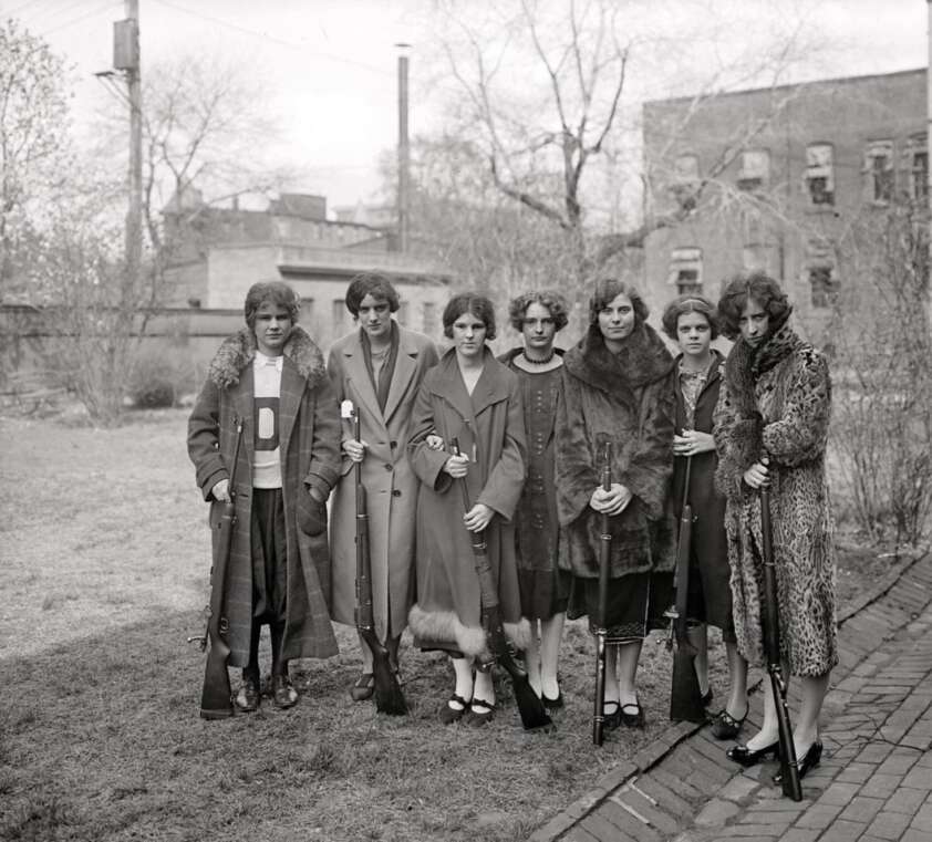 24 Vintage Photos That Capture 1925