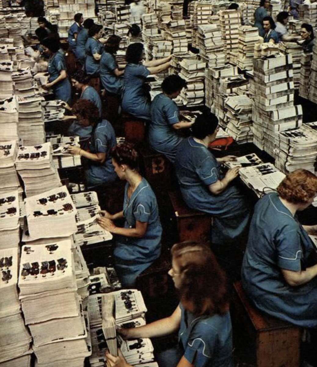 35 Vivid Vintage Photos of 1942