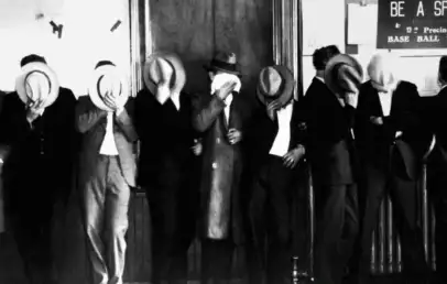 eerie-photos-speakeasy-crime-mob-enforcers