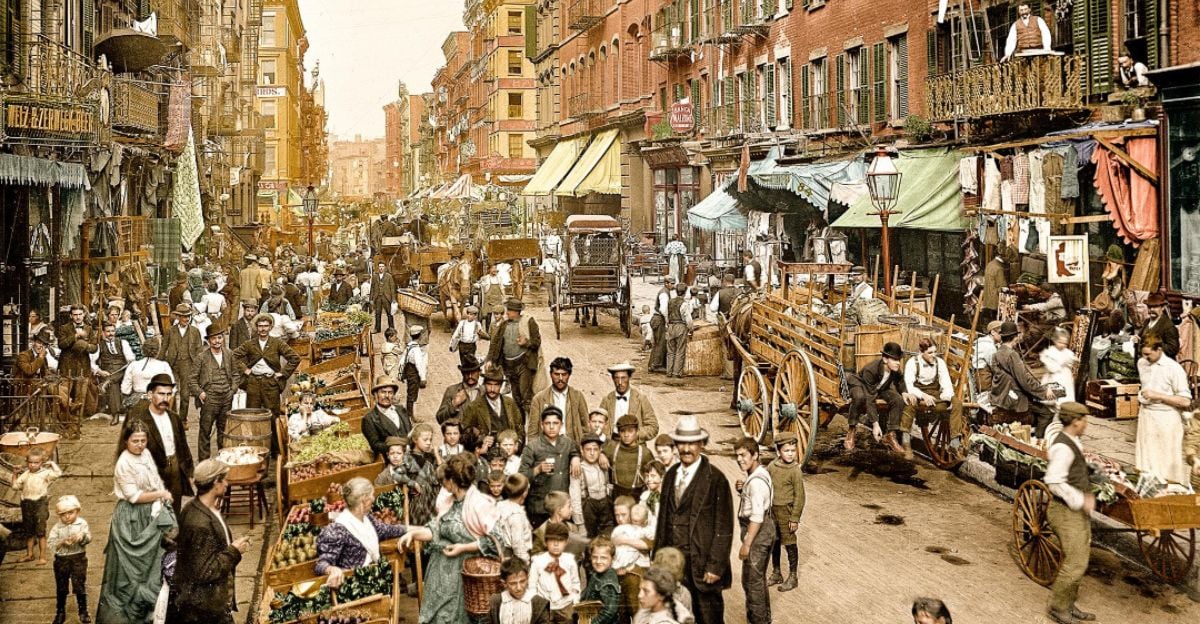 20 Stunning Colorized Photos from the Year 1901