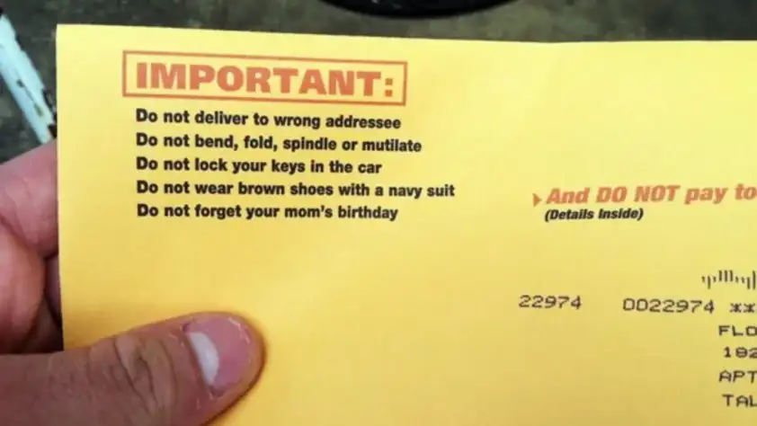 everyday-objects-accidentally-giving-advice