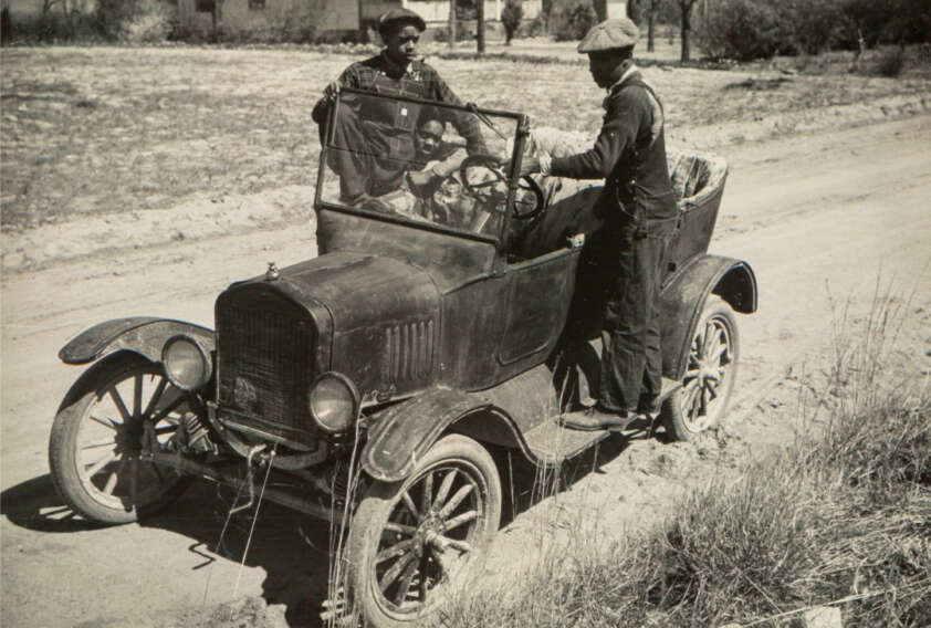 Model T Rural 20 Fascinating Model-T Photos From America’s Road Revolution