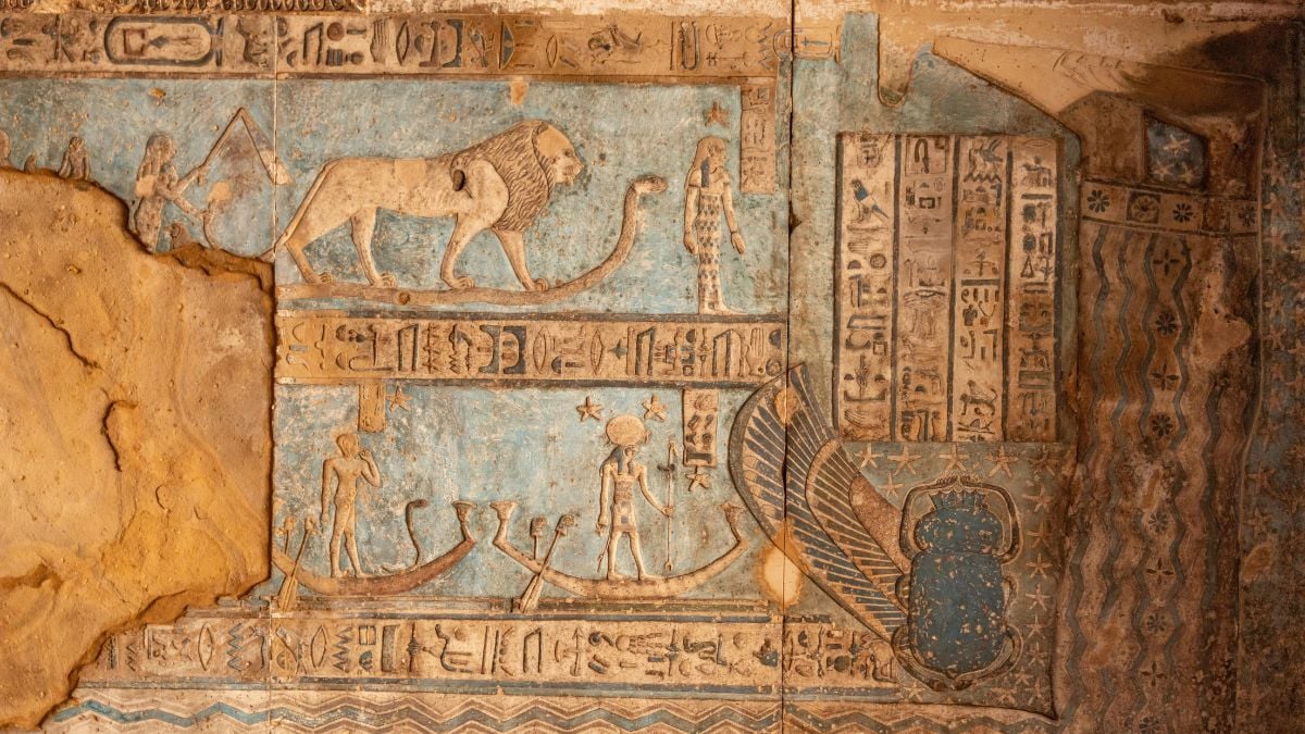 15 Ancient Hieroglyphs Scientists Have a Hard Time Explaining