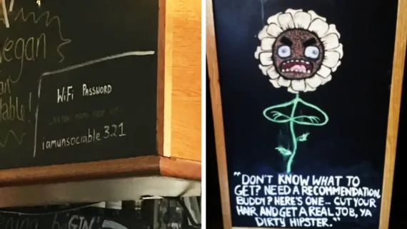 pub-chalkboards-roasting-customers