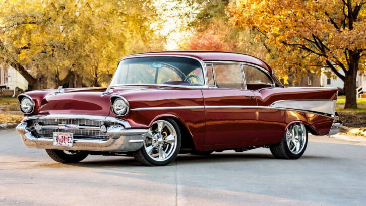 20 Classic Cars From the 1950s That Defined the Golden Age of Automobiles