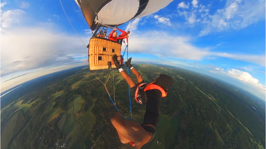 Photos That Capture the Adrenaline of Extreme Thrill Seekers