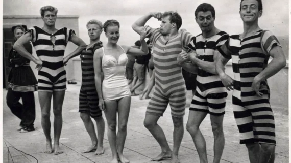 vintage-1800s-unserious-photos