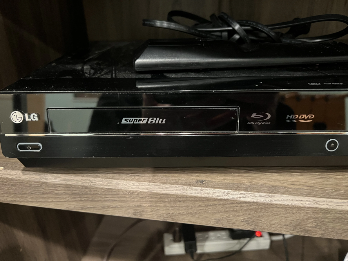 LG Super Blu Blu-ray Disc and HD DVD player.