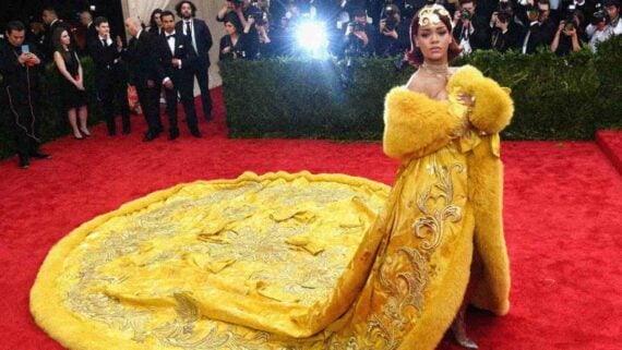 Rihanna wearing yellow Guo Pei gown at the 2015 Met Gala