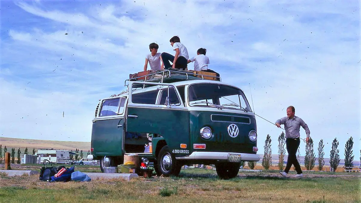 21 Vintage Photos of What a Road Trip Used to Feel Like