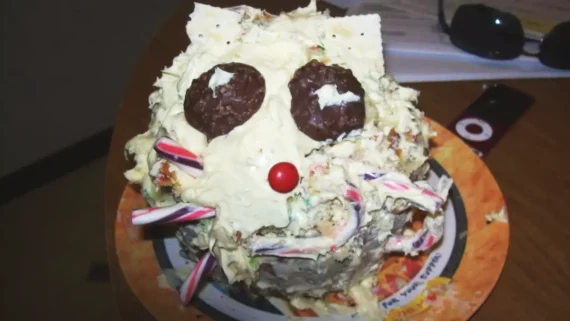 cake-decorating-attempts-gone-wrong