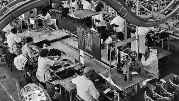 vintage-photos-factory-floors-mid-century