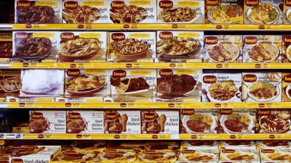 1970s-family-dinner-foods