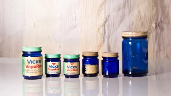 1980s-medicine-cabinet-items